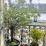 Bright For 3 With Balcony - 11e Bastille Διαμέρισμα *